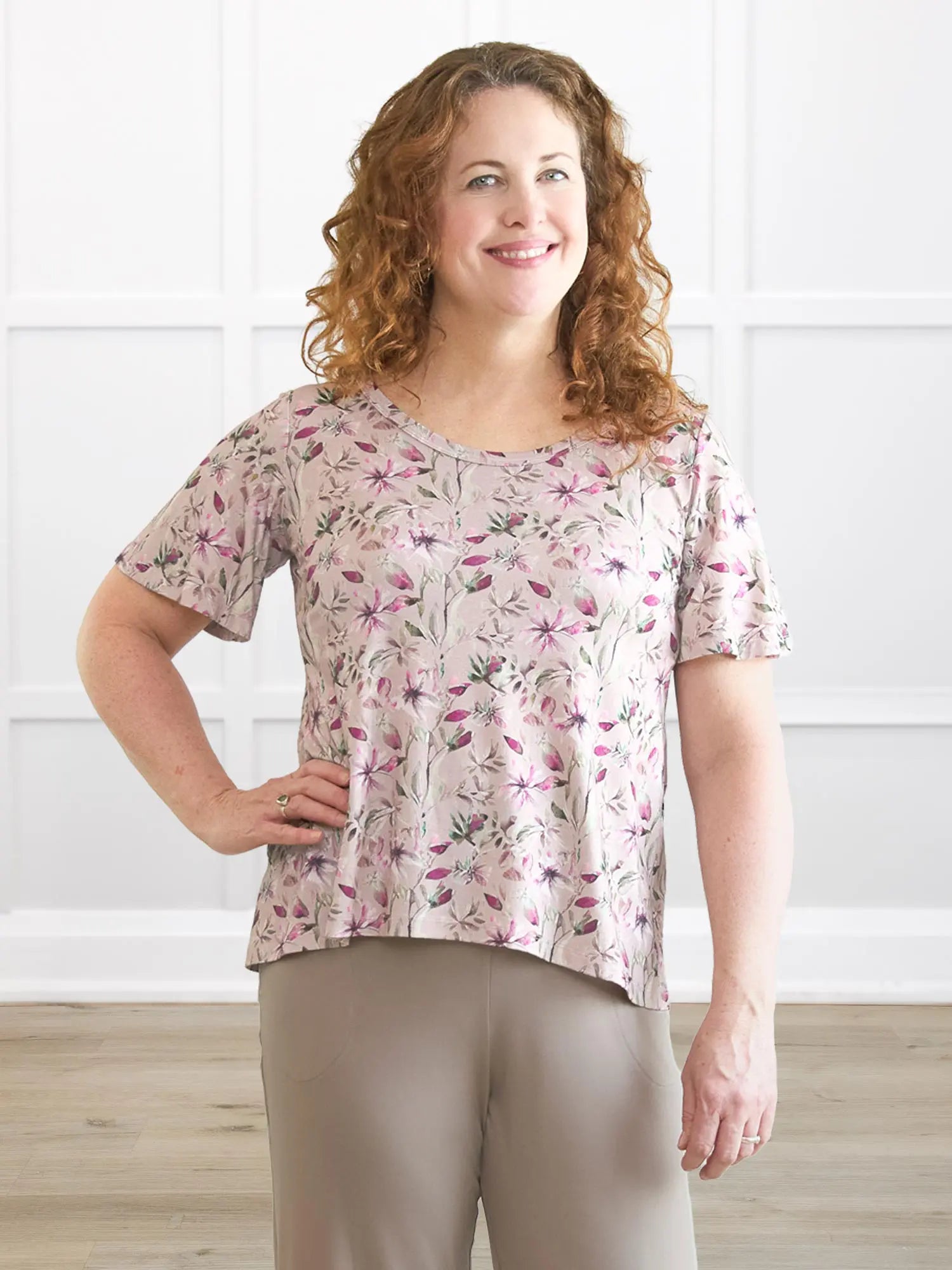 Brielle flutter sleeve top 00 in Wild magnolia on model Melanie, size M @Melanie-M 