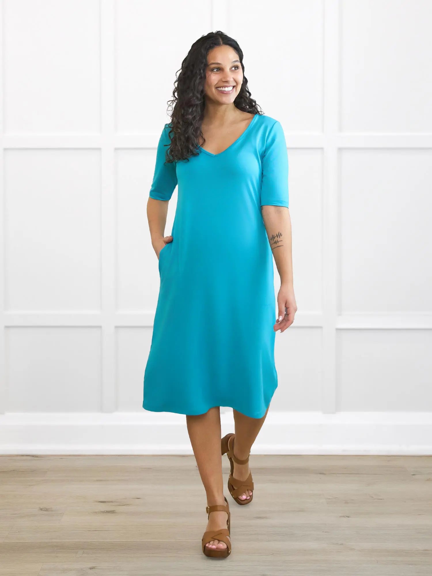 Charlotte half sleeve pocket dress for women 00 in Sea glass on model Meron, size XS @Meron-XS 
