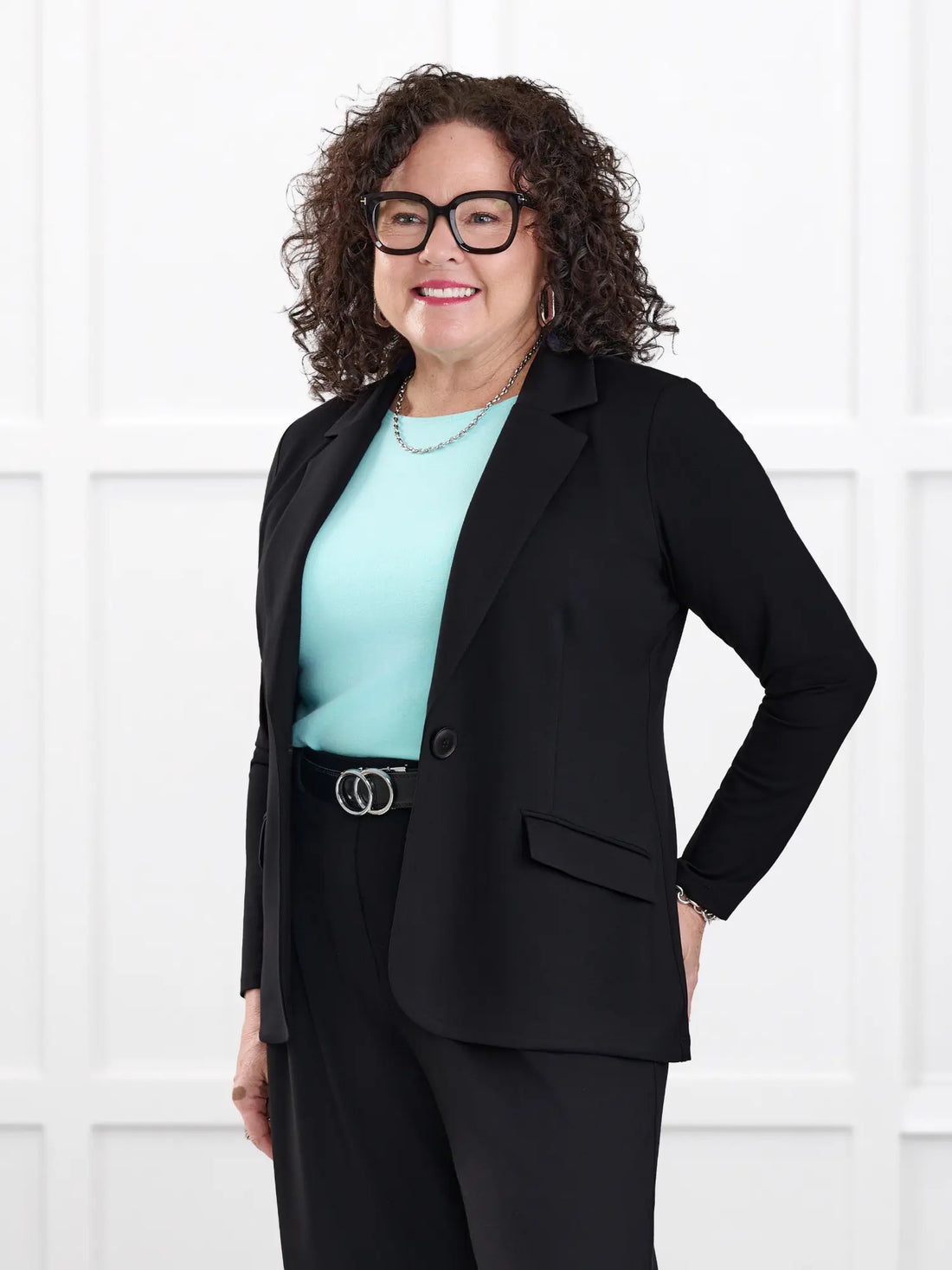 Danica lightweight tailored blazer for women in Black on model Kerri, size M Petite @Kerri-M-petite 