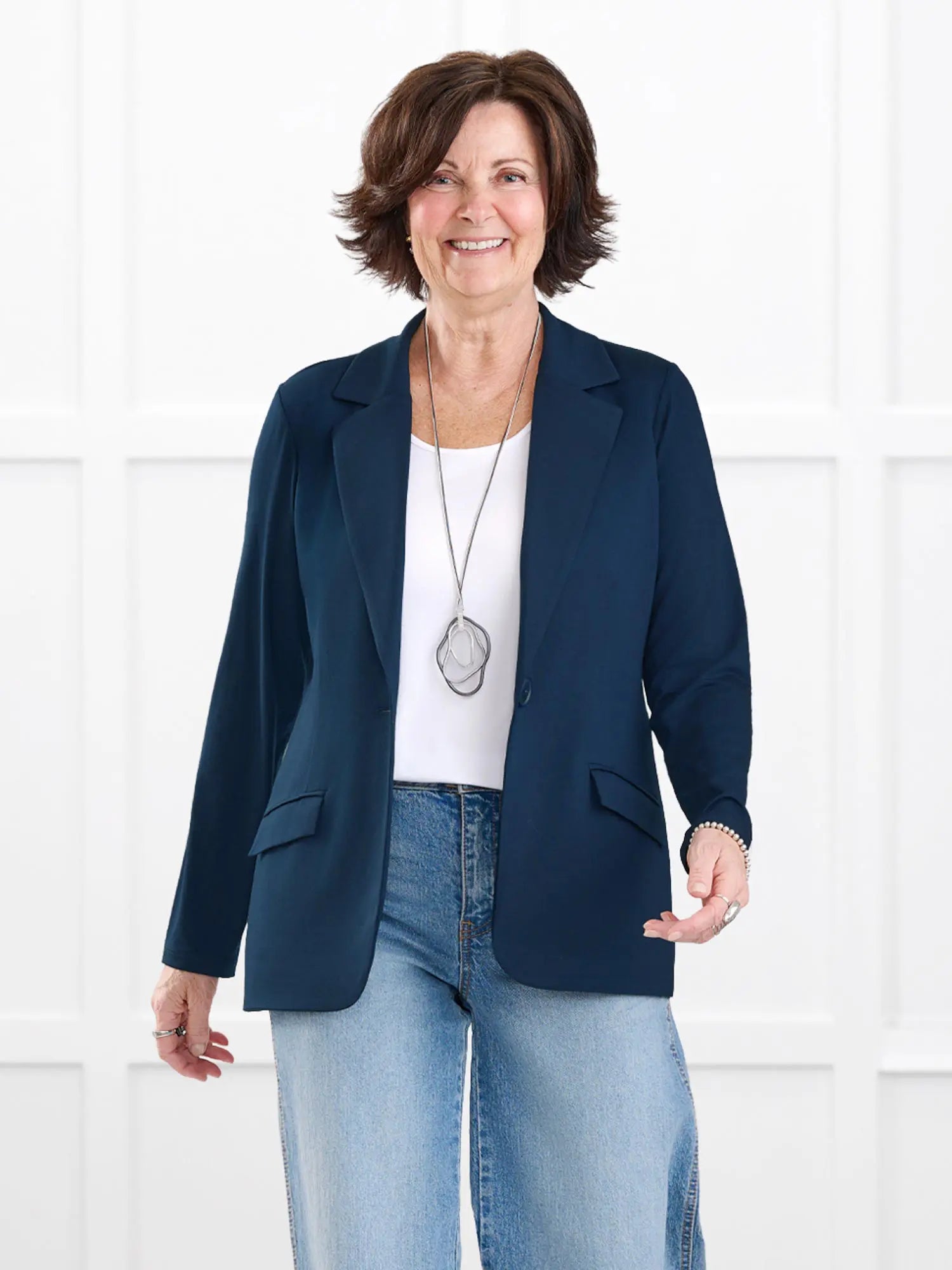 Danica lightweight tailored blazer for women in Navy on model Donna, size S Regular @Donna-S-regular 