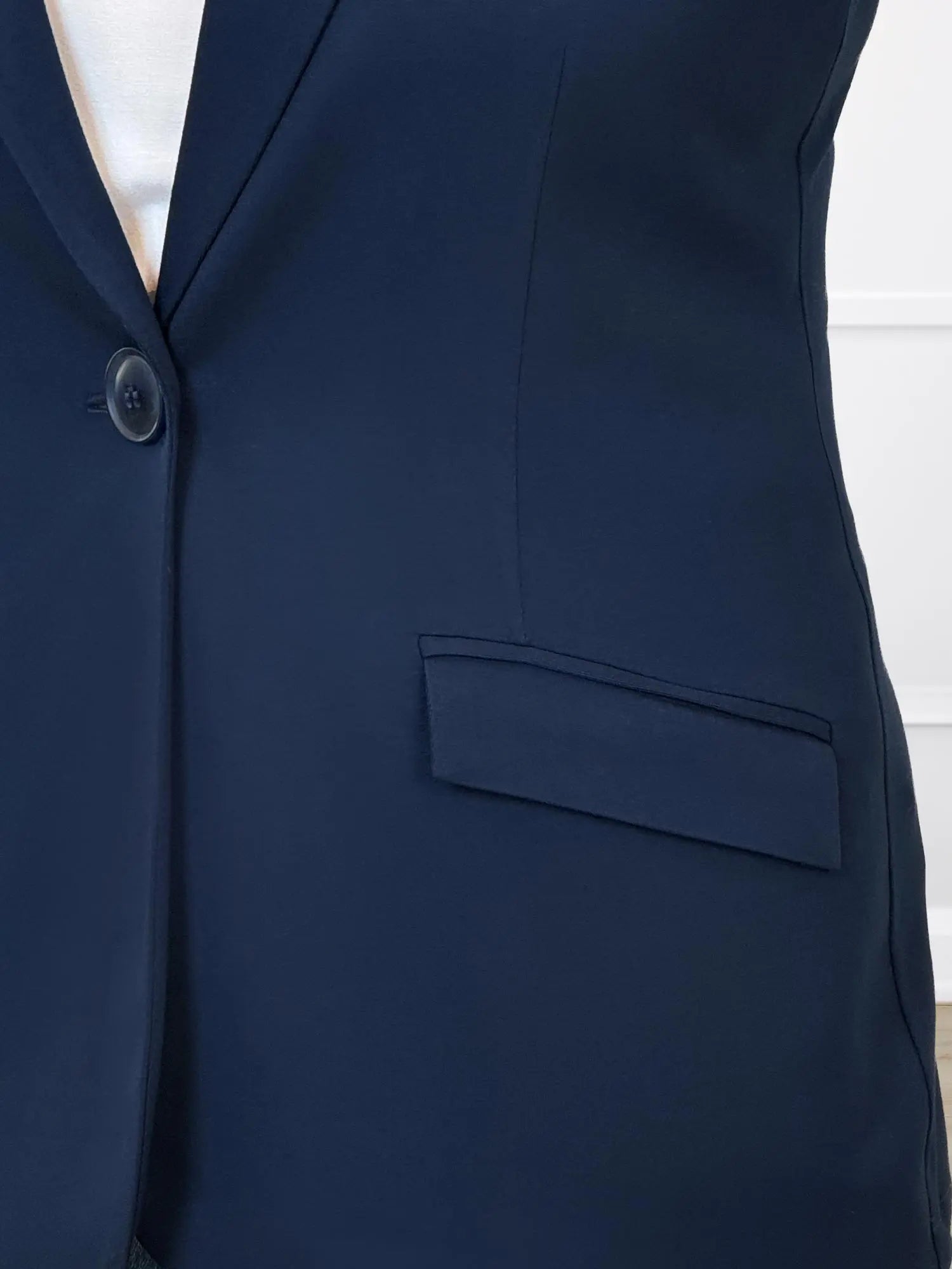 Danica lightweight tailored blazer for women in Navy 