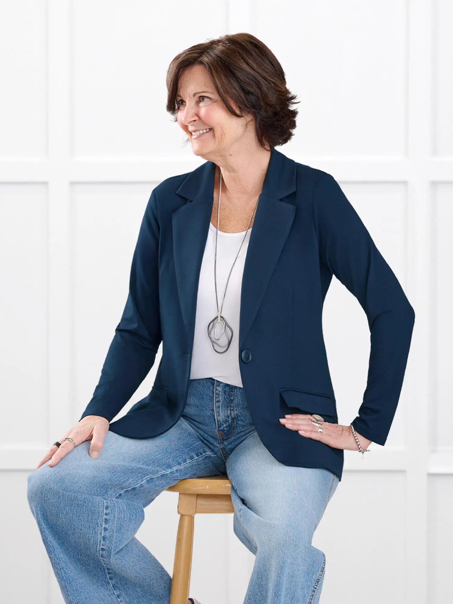 Danica lightweight tailored blazer for women in Navy on model Donna, size S Regular @Donna-S-regular 