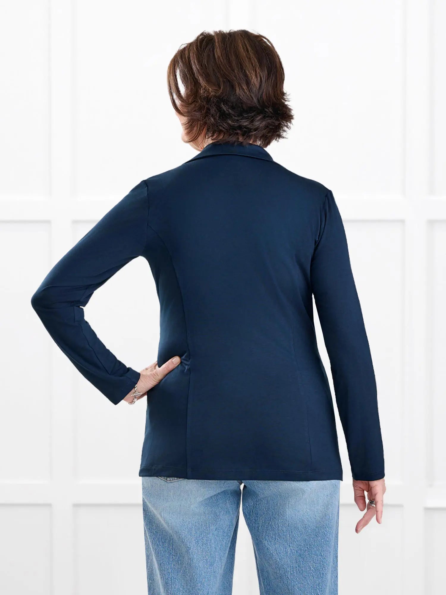 Danica lightweight tailored blazer for women in Navy on model Donna, size S Regular @Donna-S-regular 