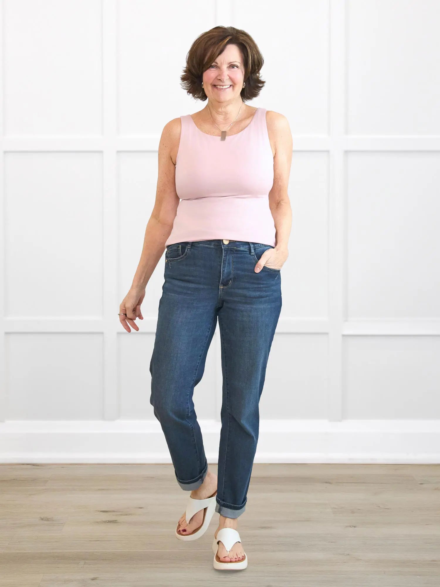 Darla boatneck tank top for women in Ballet pink on model Donna, size S @Donna-S 