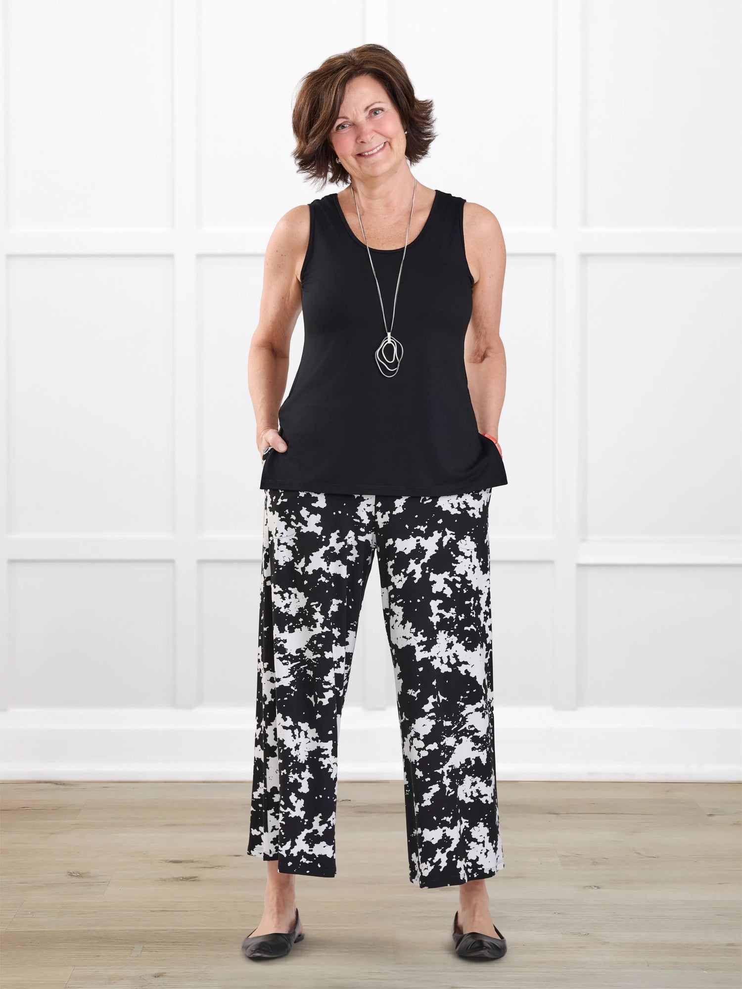 Easton pocket capri for women in Moo’d bloom on model Donna, size S @Donna-S 