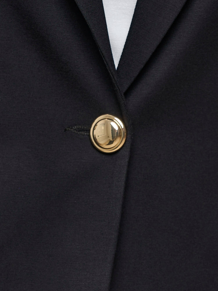 Emily soft stretchy blazer for women in Black gold on model E53f3d53, size 383E 4598 @e53f3d53-383e-4598-8afb-6be4e2e1c360 
