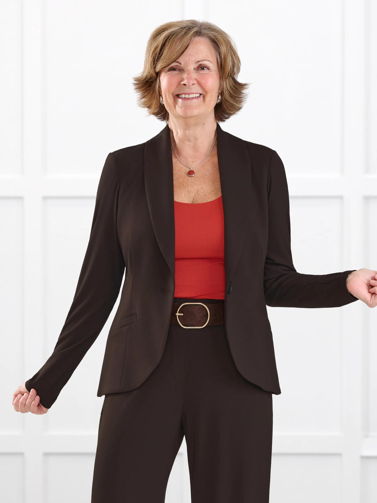 Emily soft stretchy blazer for women in Dark chocolate on model Donna, size S Regular @Donna-S-regular 