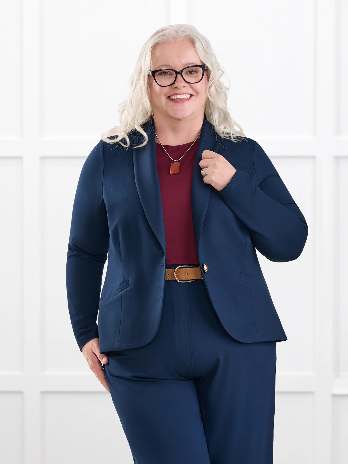 Emily soft stretchy blazer for women in Navy gold on model Colleen, size XXL Petite @Colleen-XXL-petite 