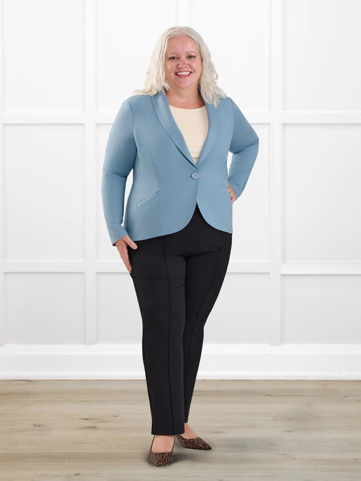 Emily soft stretchy blazer for women in Steel blue on model Colleen, size XXL Petite @Colleen-XXL-petite 