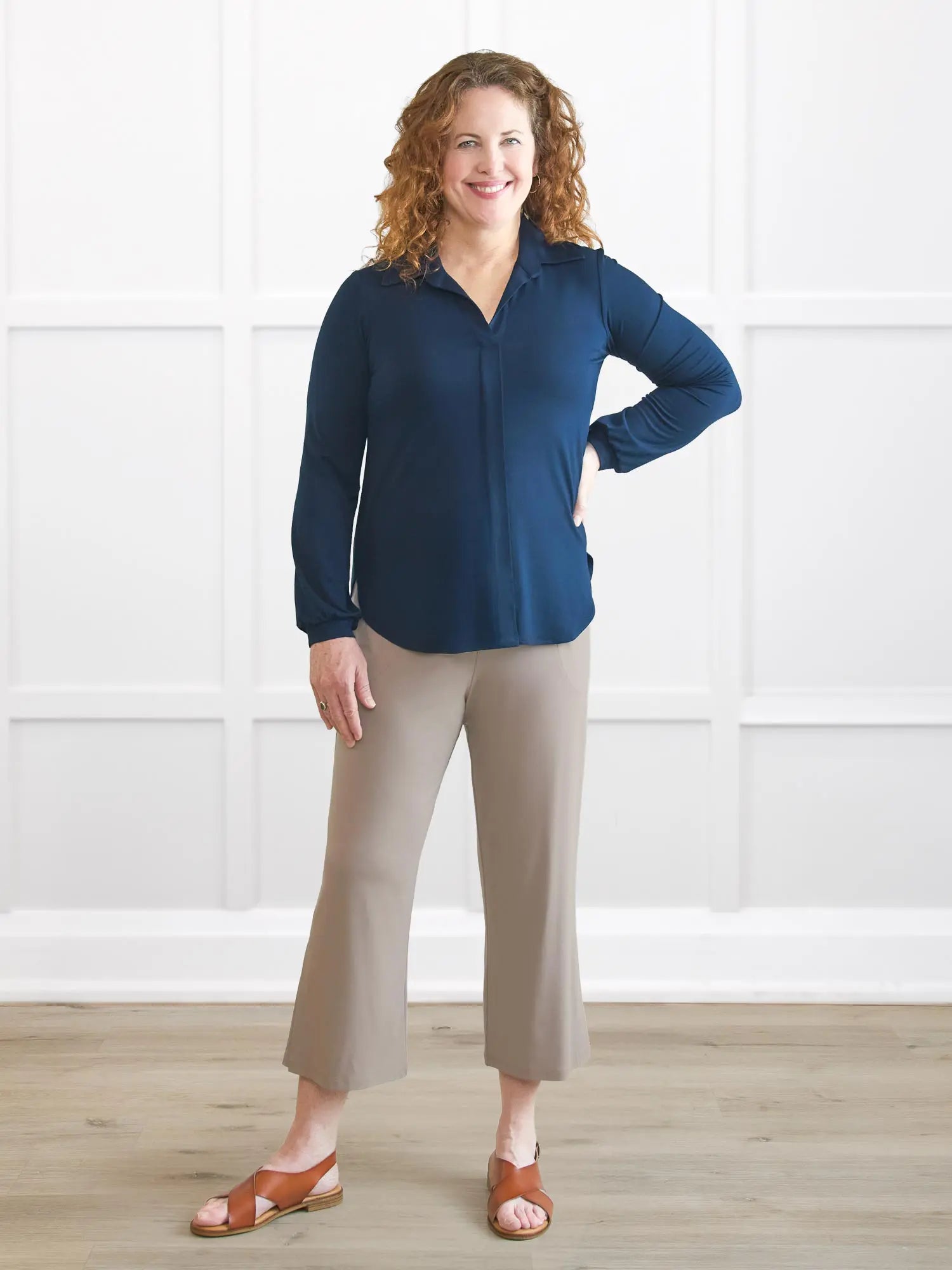 Gabby straight leg pocket capri pant in Portobello on model Melanie, size M Regular @Melanie-M-regular 