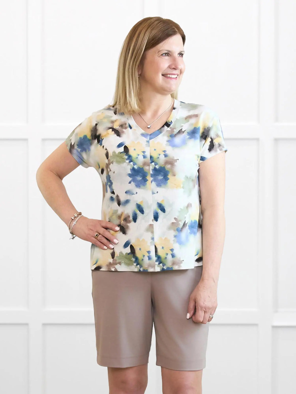 Irelynn bermuda pocket short for women 00 in Portobello on model Natasha, size S @Natasha-S 