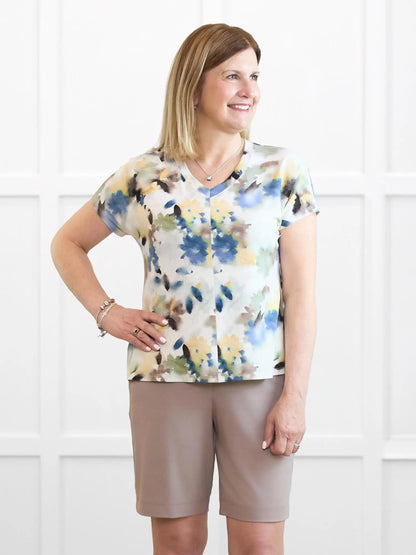 Irelynn bermuda pocket short for women 00 in Portobello on model Natasha, size S @Natasha-S 