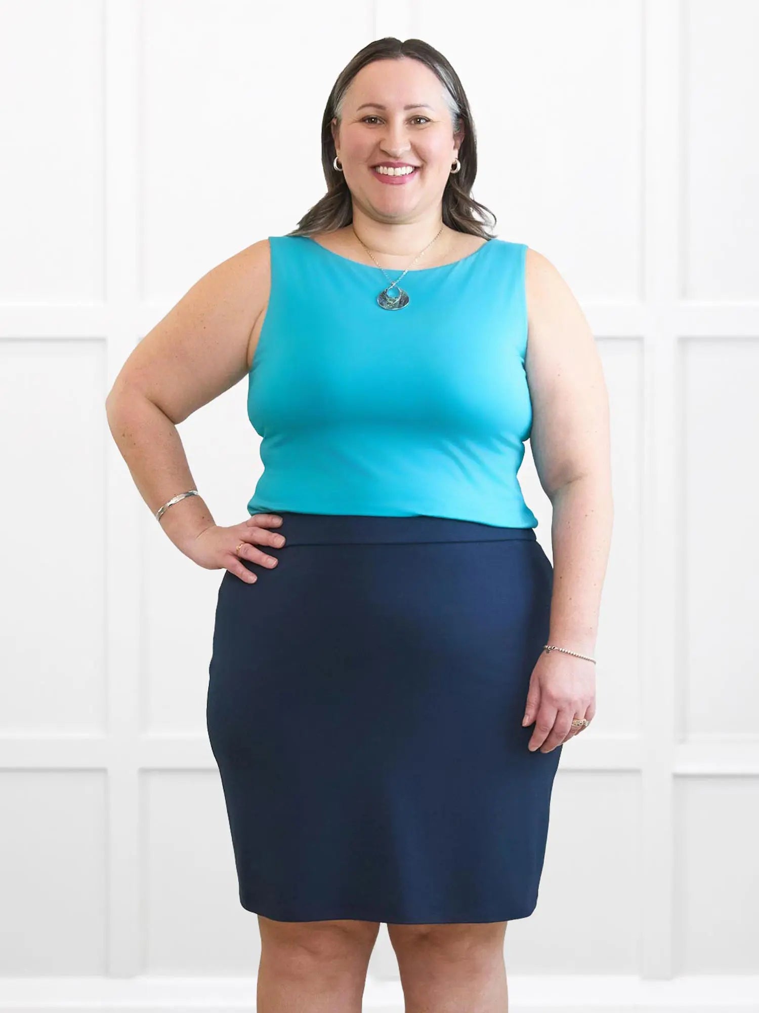 Jilly pull on pencil skirt for women 00 in Navy on model Cristina, size XXL @Cristina-XXL 