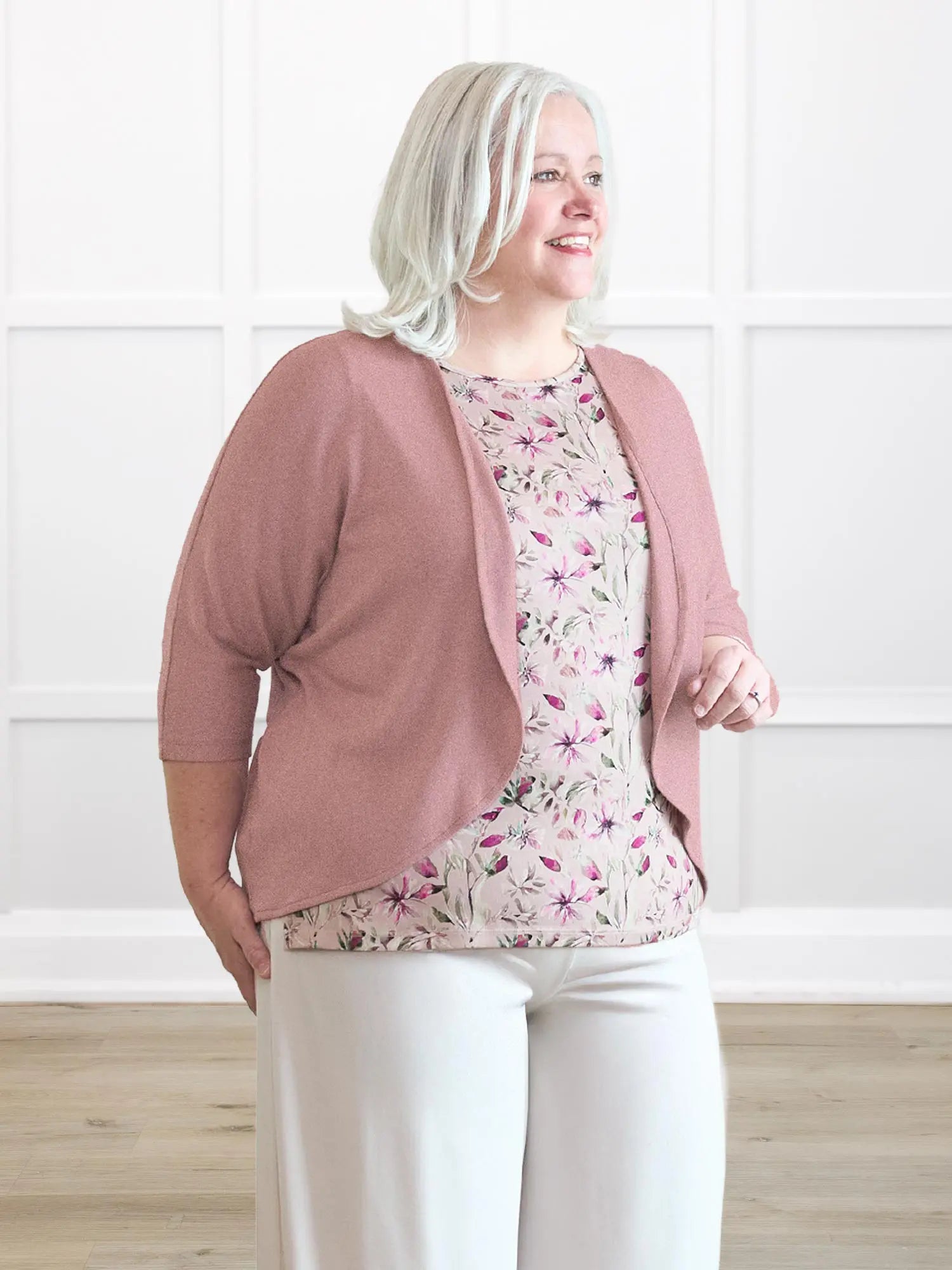 Jovi sweater knit bolero cardigan 00 in Rose mauve on model Colleen, size XXL @Colleen-XXL 