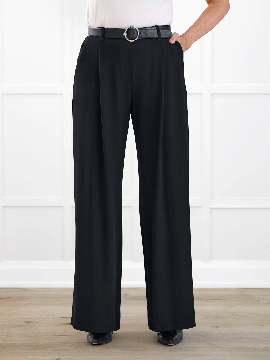 Lara high waisted wide leg pleated pant for women in Black 