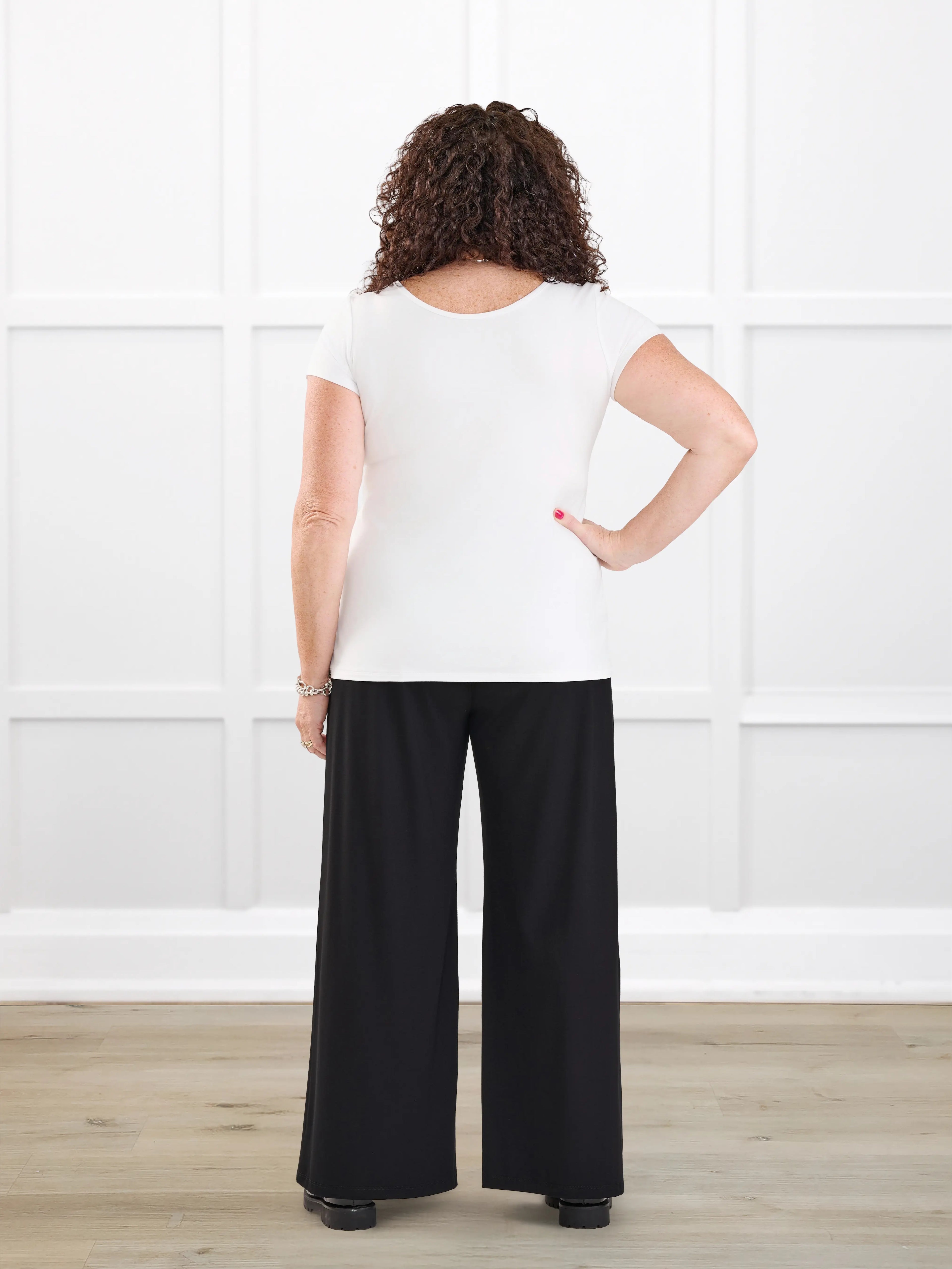 Lara high waisted wide leg pleated pant for women in Black on model Kerri, size M Petite @Kerri-M-petite 