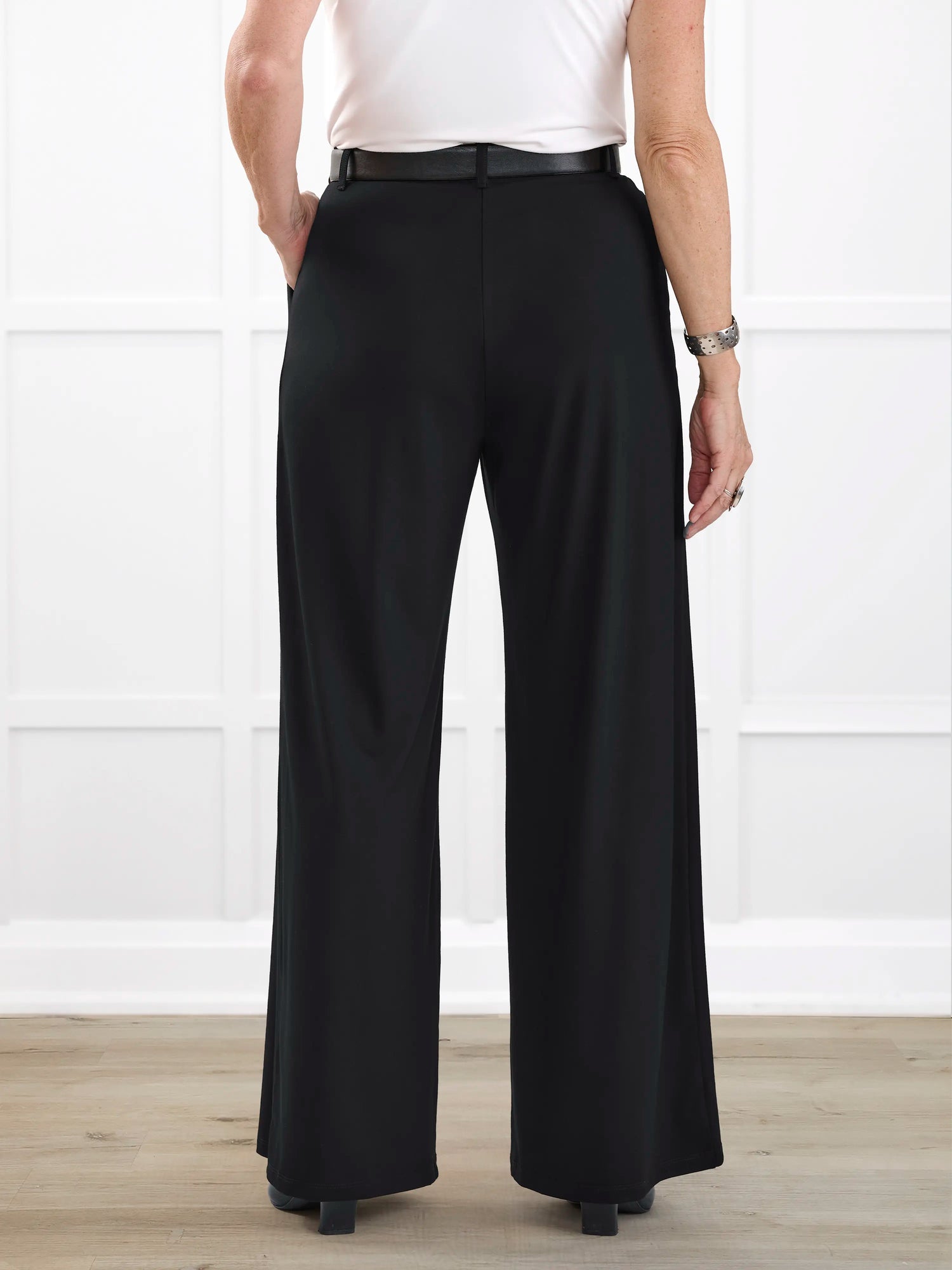 Lara high waisted wide leg pleated pant for women in Black 