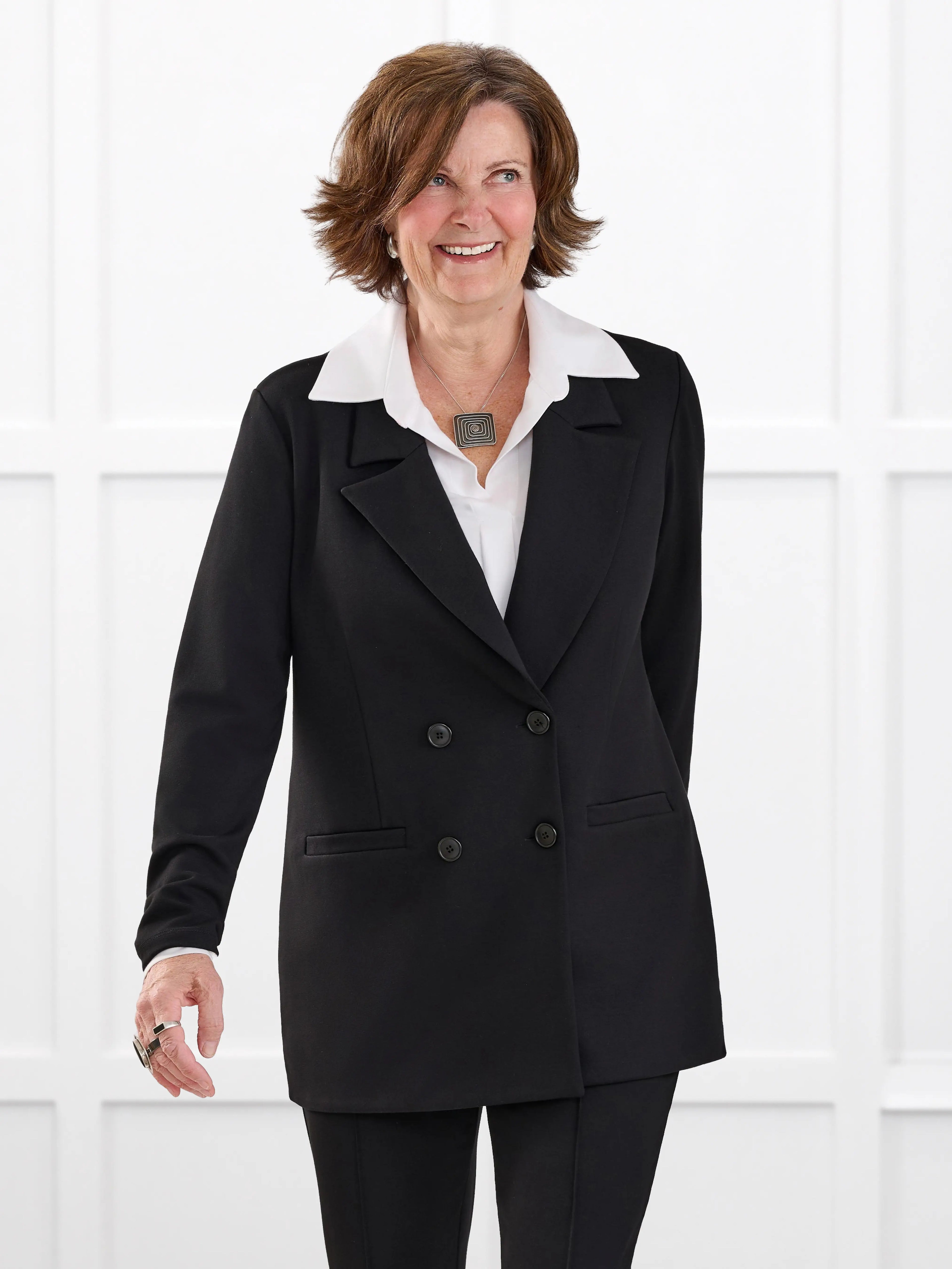 Lesley relaxed tailored ponte jacket for women in Black on model Donna, size S @Donna-S 