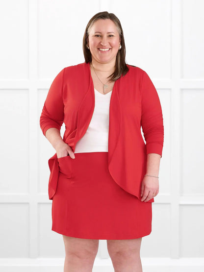 Lilah waterfall cardigan with pockets for women in Chili on model Cristina, size XXL Regular @Cristina-XXL-regular 