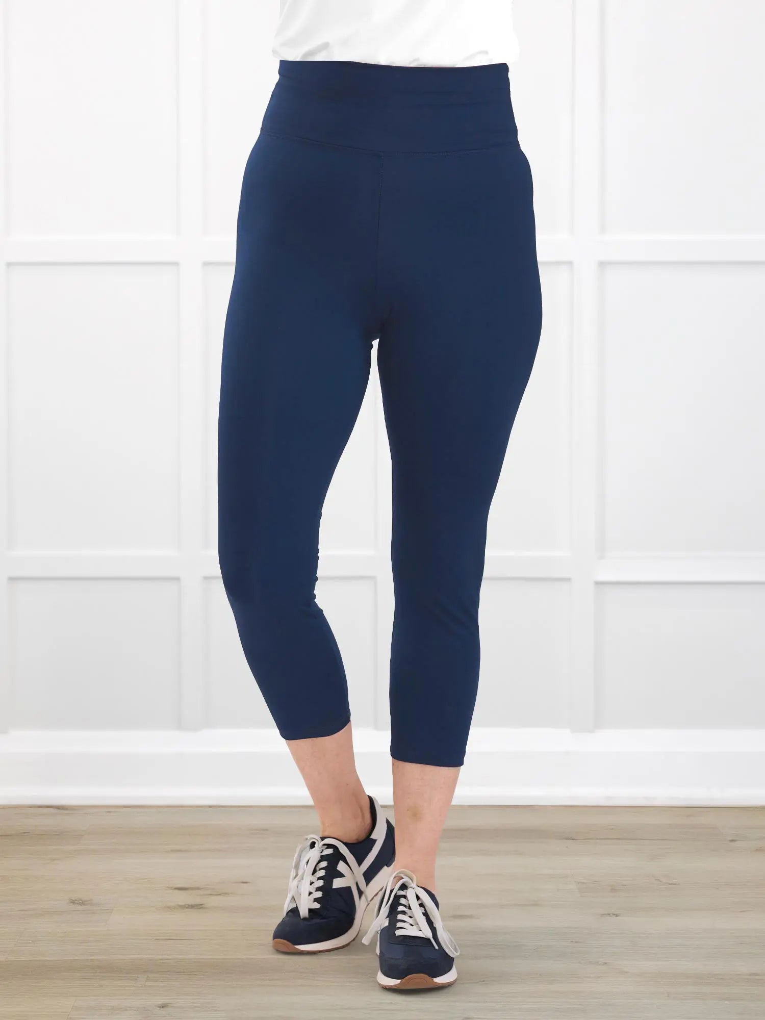 Lisa2 high waisted capri legging for women in Navy 