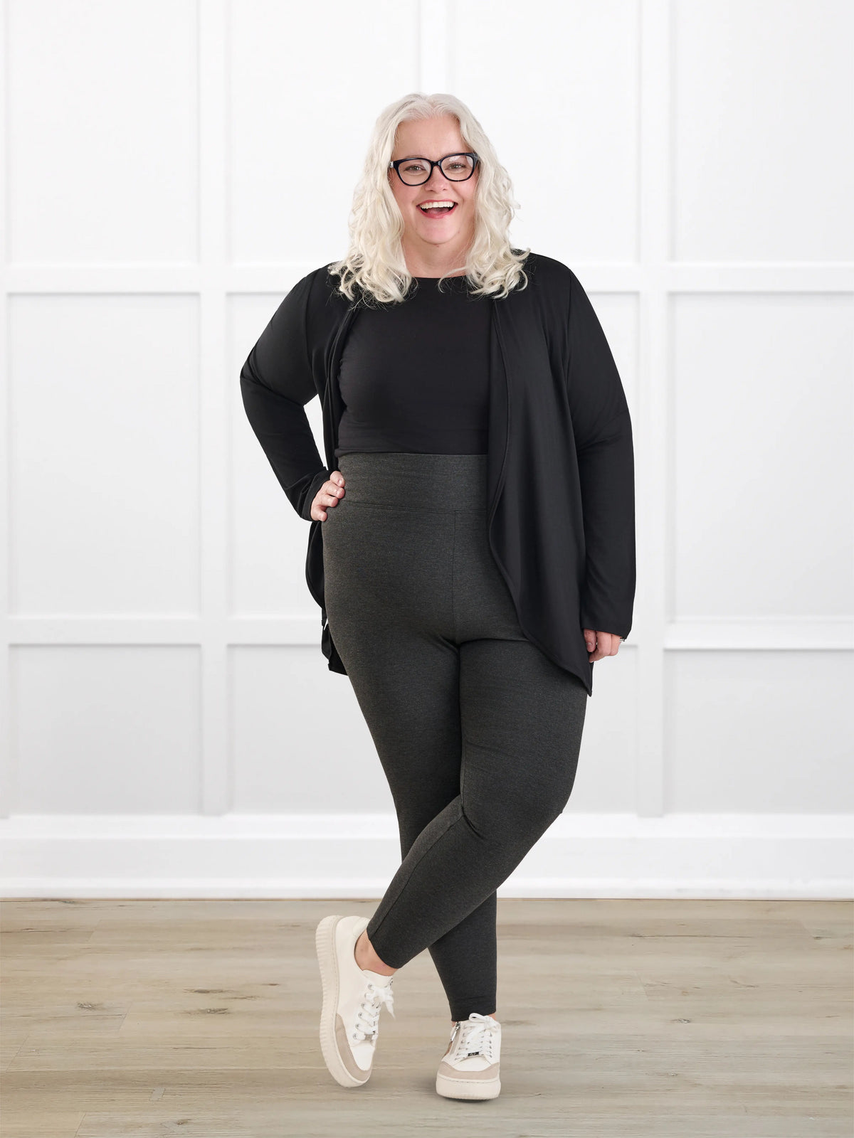 Lisa2 high waisted legging for women in Charcoal on model Colleen, size XXL Petite @Colleen-XXL-petite 