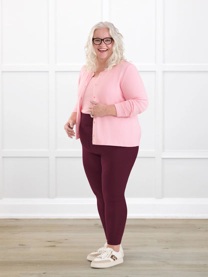 Lisa2 high waisted legging for women in Merlot on model Colleen, size XXL Petite @Colleen-XXL-petite 