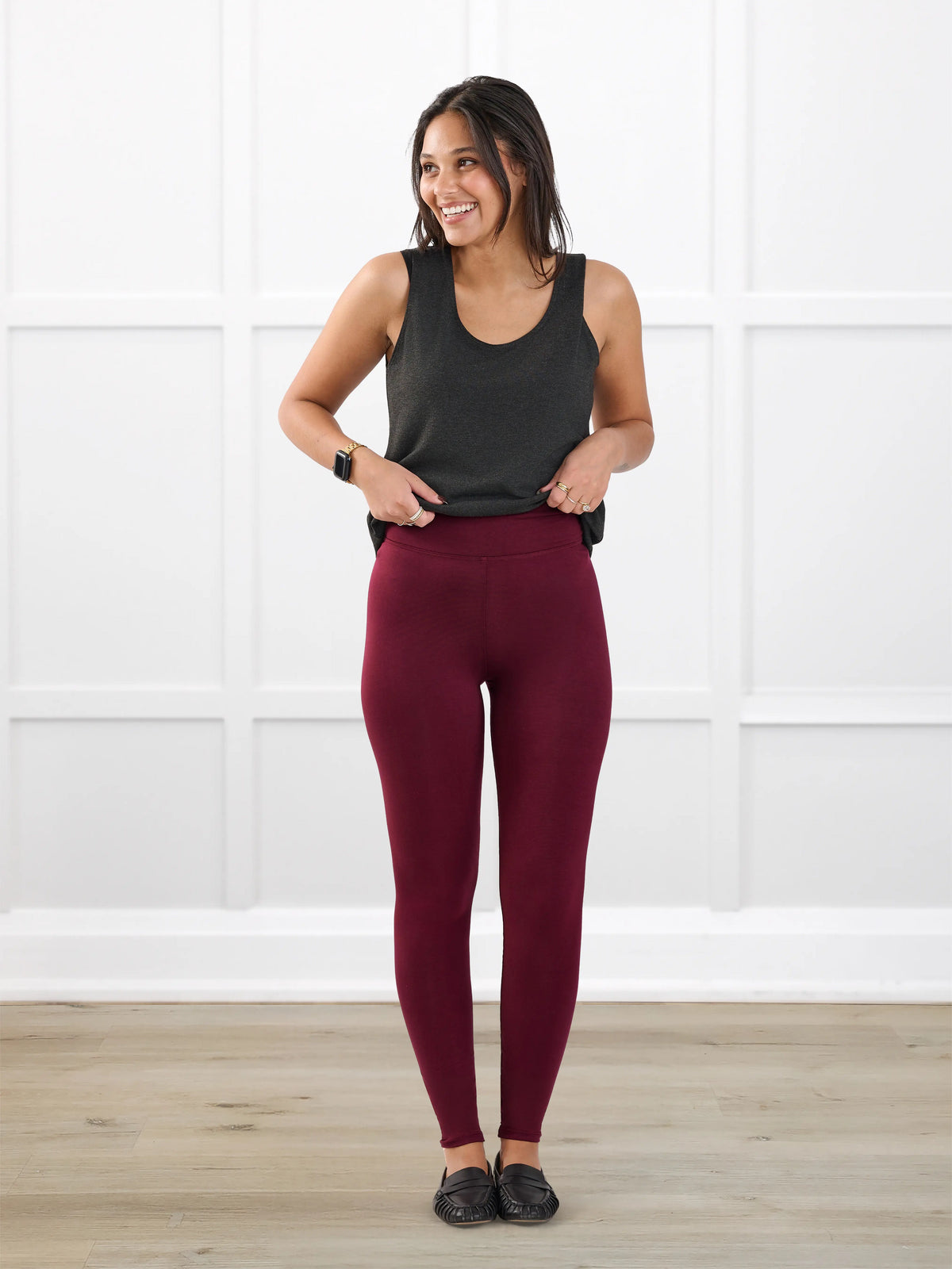 Lisa2 high waisted legging for women in Merlot on model Meron, size XS Regular @Meron-XS-regular 