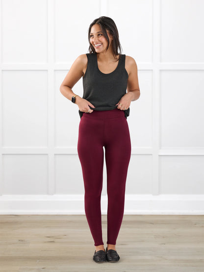 Lisa2 high waisted legging for women in Merlot on model Meron, size XS Regular @Meron-XS-regular 