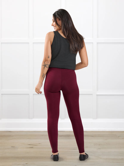 Lisa2 high waisted legging for women in Merlot on model Meron, size XS Regular @Meron-XS-regular 