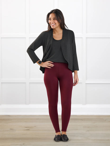 Lisa2 high waisted legging for women in Merlot on model Meron, size XS Regular @Meron-XS-regular 