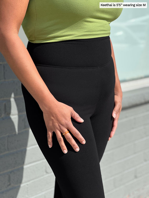 Close up of Miik's Lisa2 high waisted capri legging in black.  