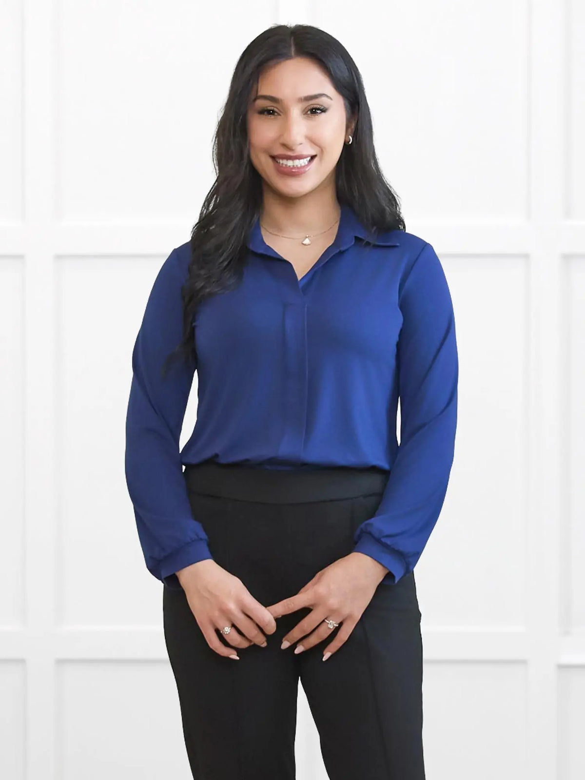 Lucia collared shirt for women 00 in Marine blue on model Yasmine, size XS Petite @Yasmine-XS-petite 