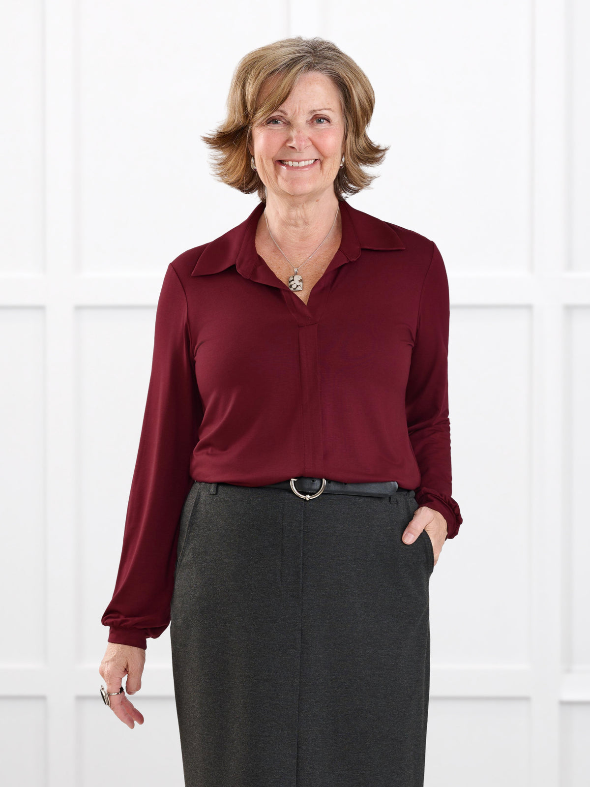 Lucia collared shirt for women in Merlot on model Donna, size S Regular @Donna-S-regular 
