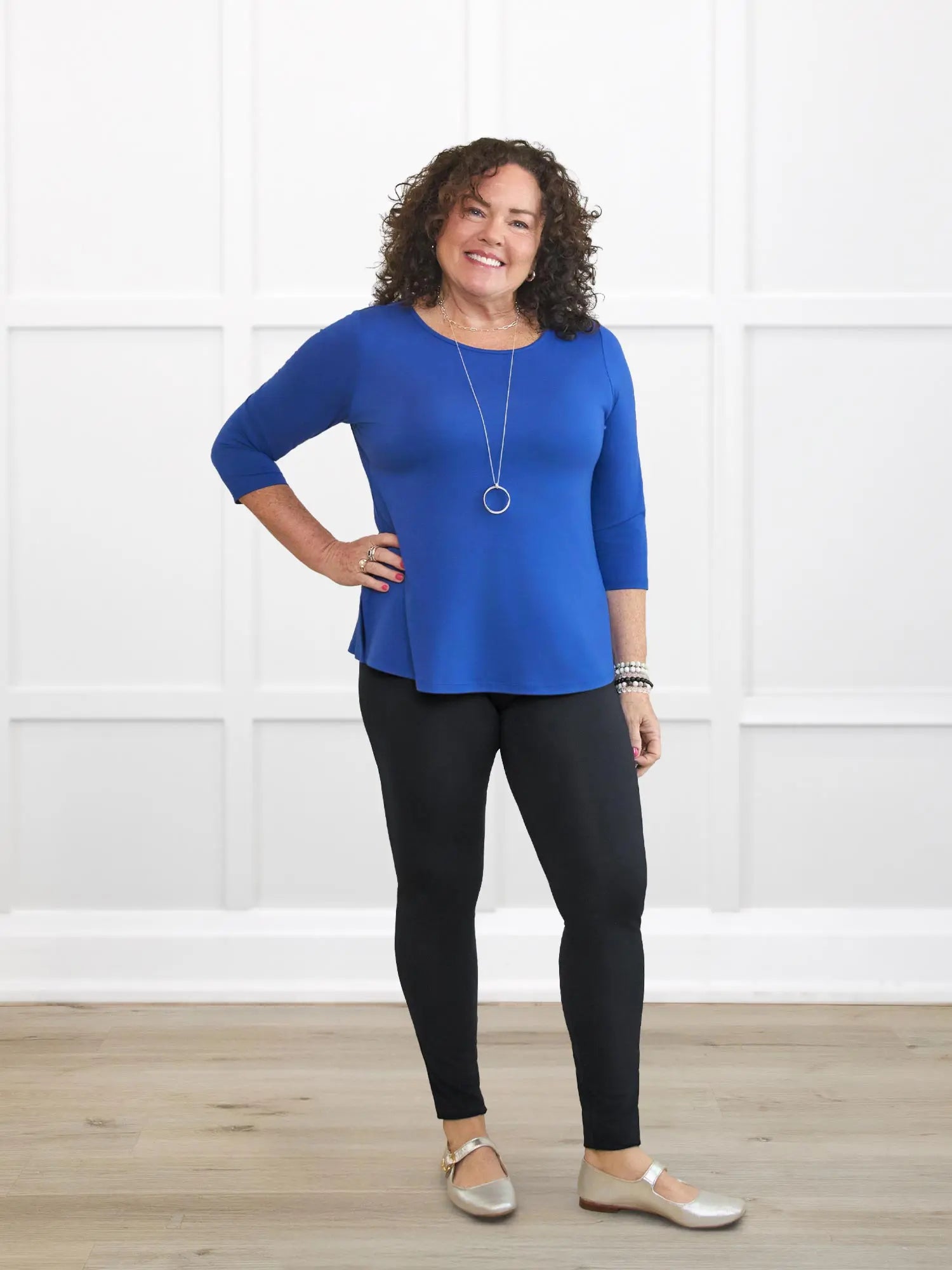 Lucy mid rise legging for women in Black on model Kerri, size M @Kerri-M 
