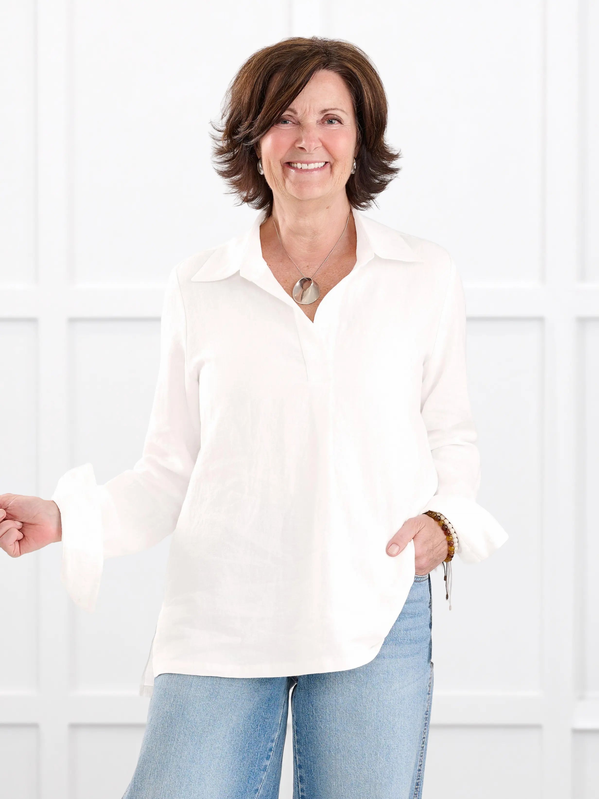 Mali linen collared top for women in Ivory linen on model Donna, size S @Donna-S 