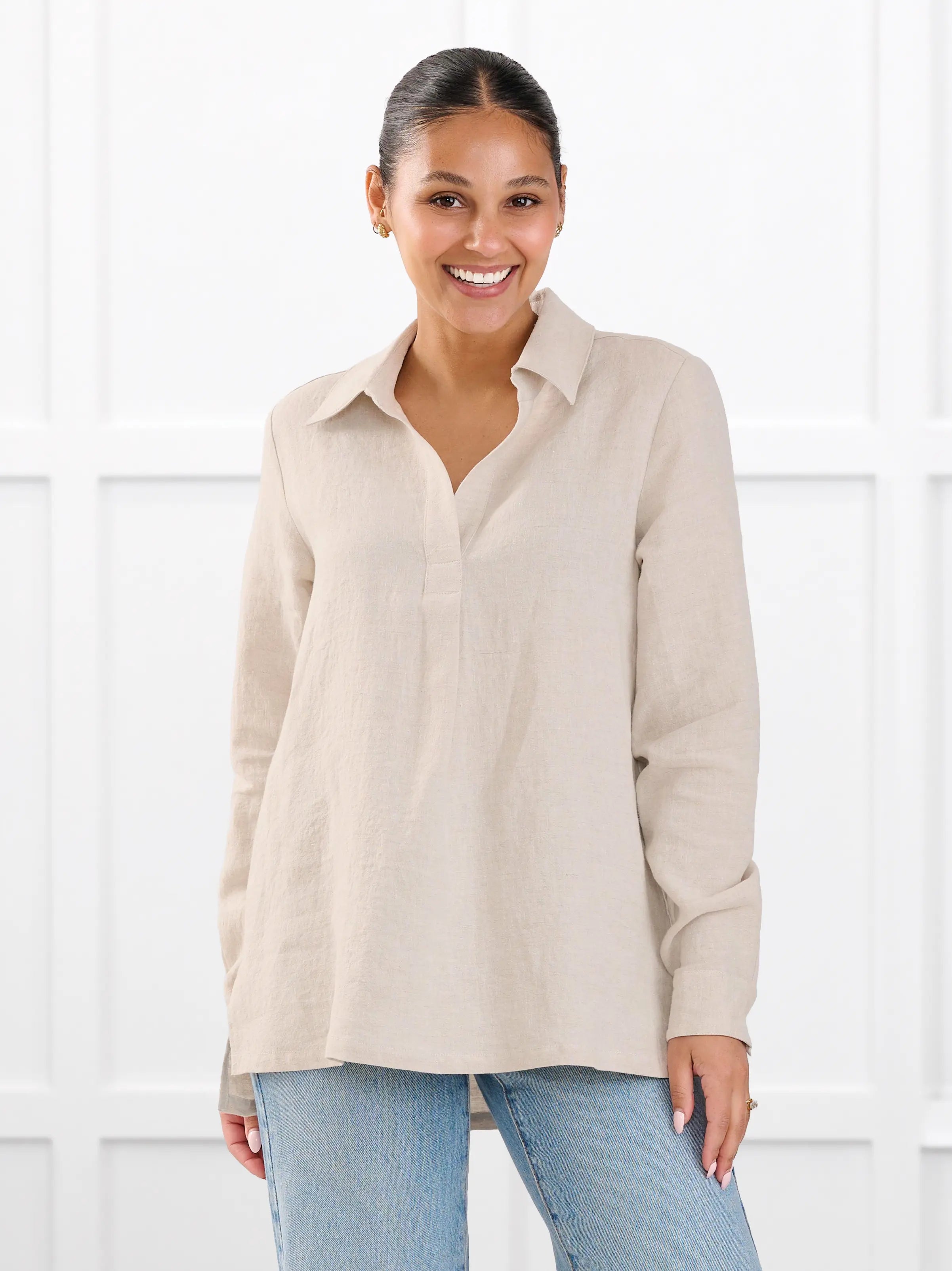 Mali linen collared top for women in Sand linen on model Meron, size XS @Meron-XS 