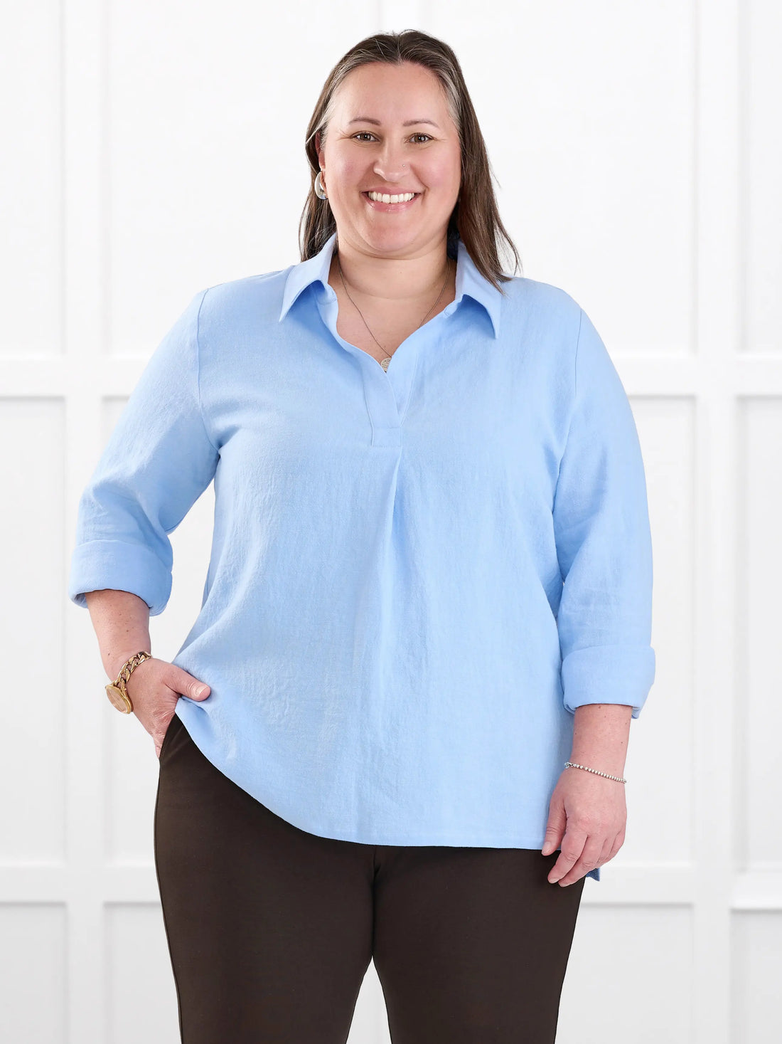 Mali linen collared top for women in Serene blue linen on model Cristina, size XXL @Cristina-XXL 