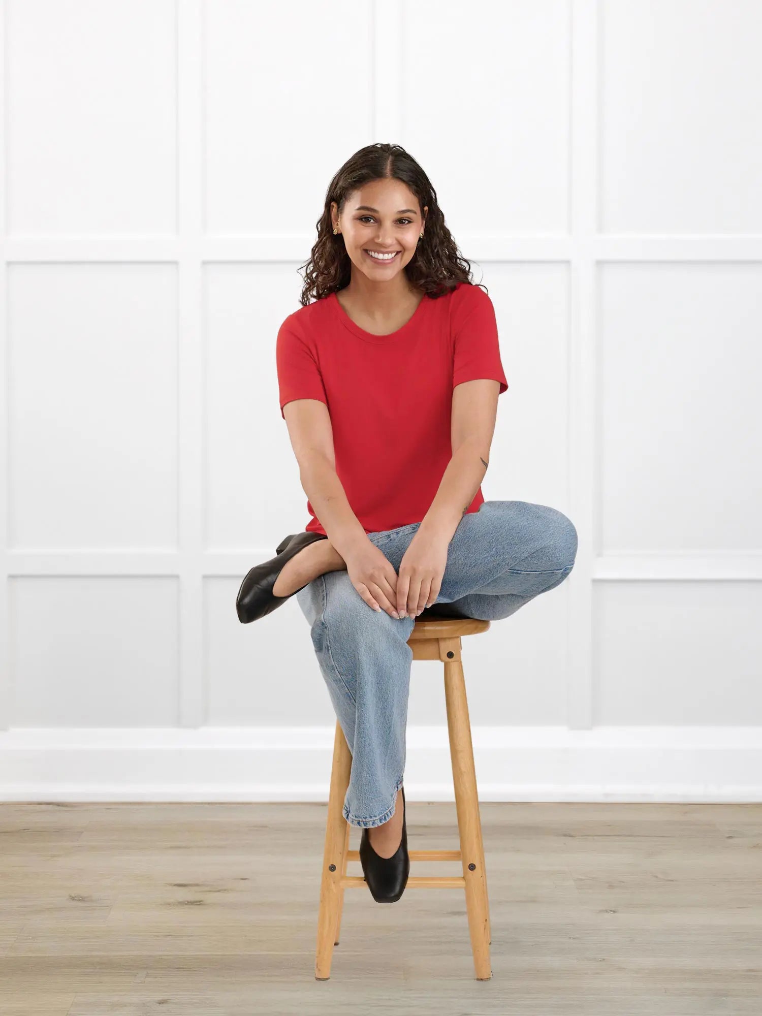 Marissa half sleeve crewneck tee for women in Chili on model Meron, size XS Regular @Meron-XS-regular 