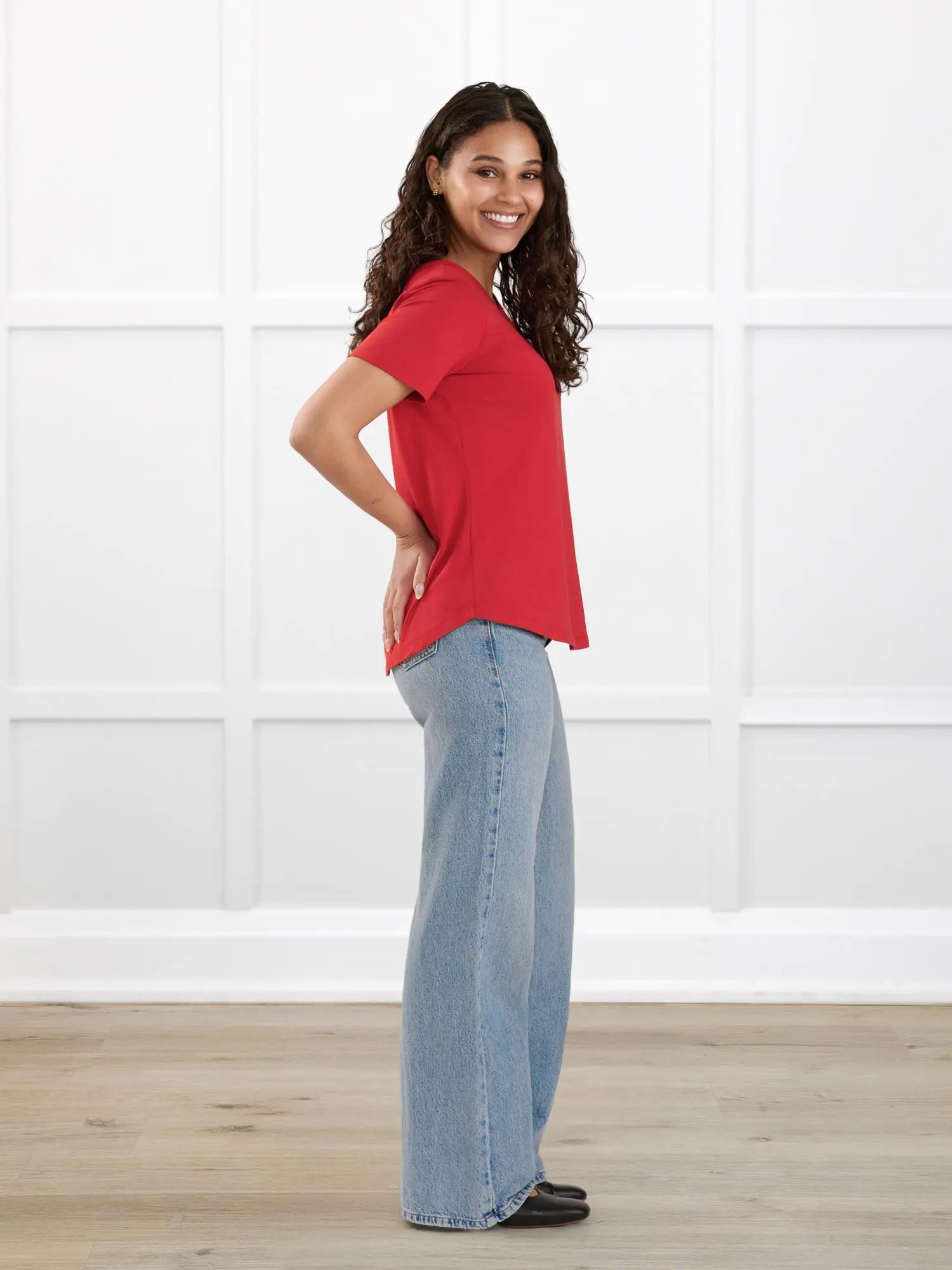 Marissa half sleeve crewneck tee for women in Chili on model Meron, size XS Regular @Meron-XS-regular 