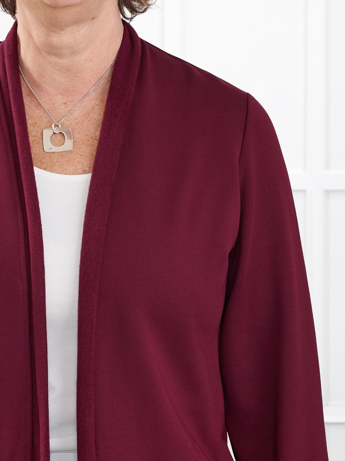 Montana fleece pocket cardigan for women in Merlot 