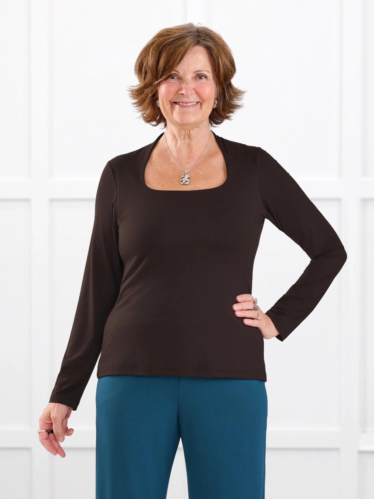 Patrice square neck long sleeve top for women in Dark chocolate on model Donna, size S @Donna-S 