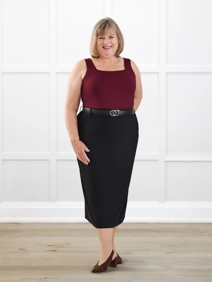 Rubina midi pencil skirt with pockets for women in Black on model Laurie, size XXL @Laurie-XXL 
