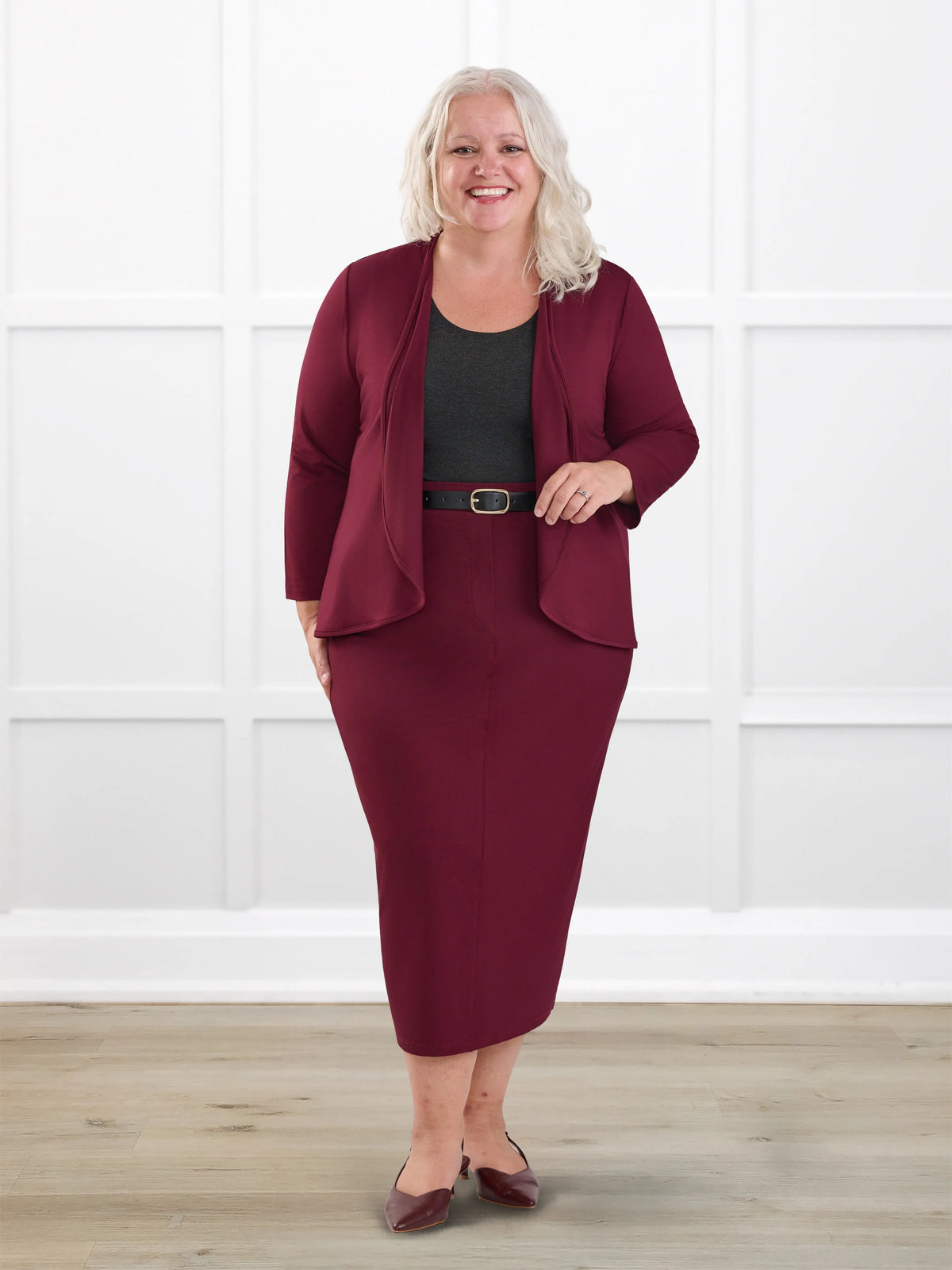 Rubina midi pencil skirt with pockets for women in Merlot on model Collen, size XXL @Collen-XXL 