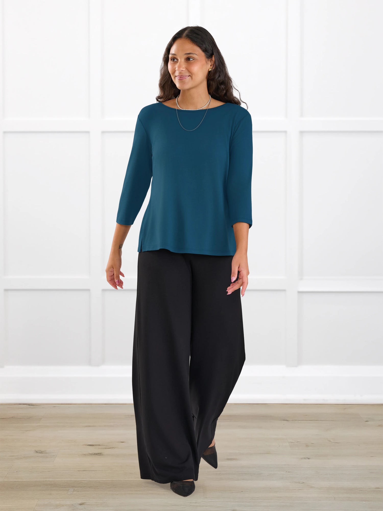 Samara wide leg pocket pant for women in Black on model Meron, size XS Regular @Meron-XS-regular 