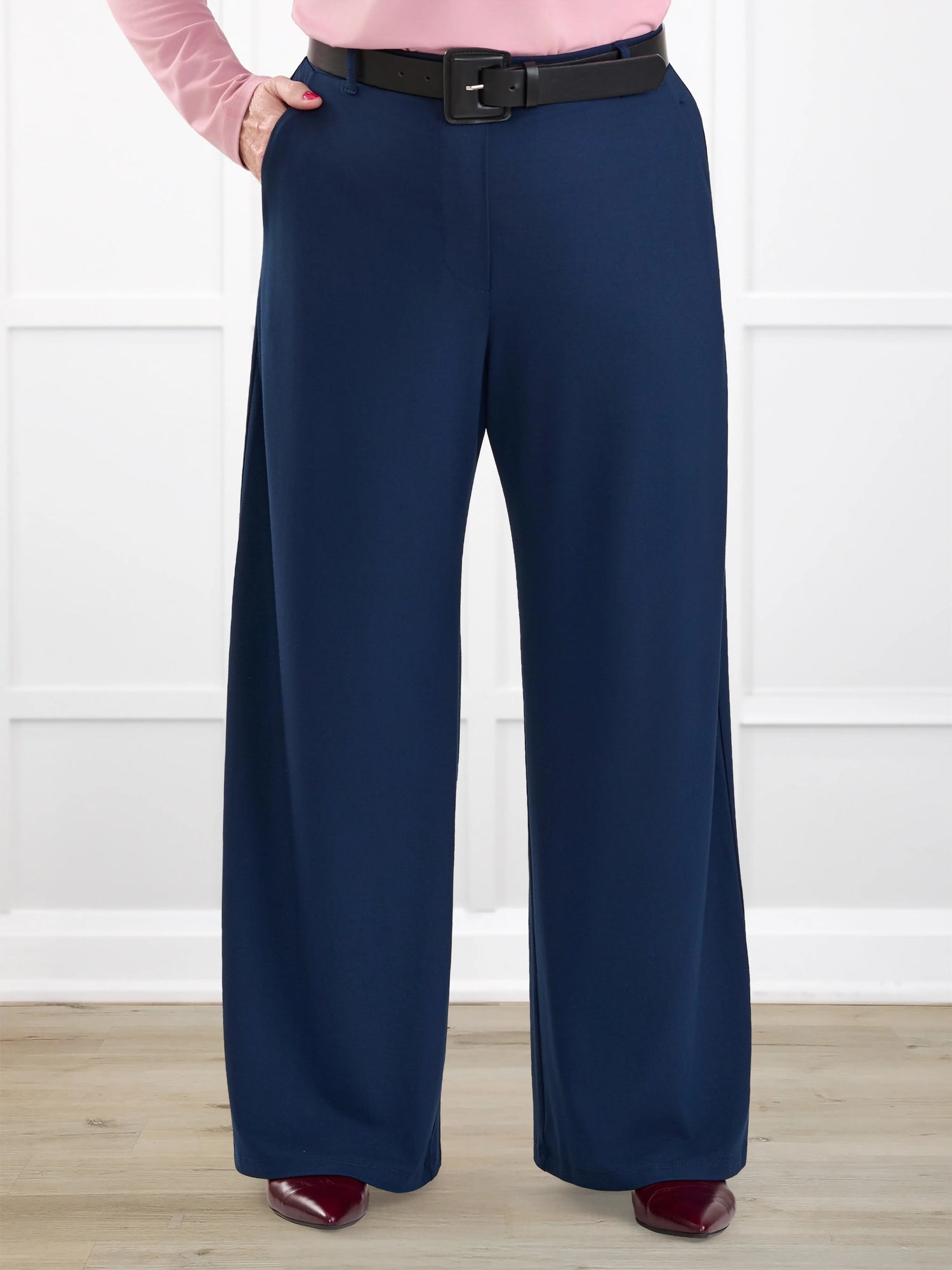 Samara wide leg pocket pant for women in Navy 