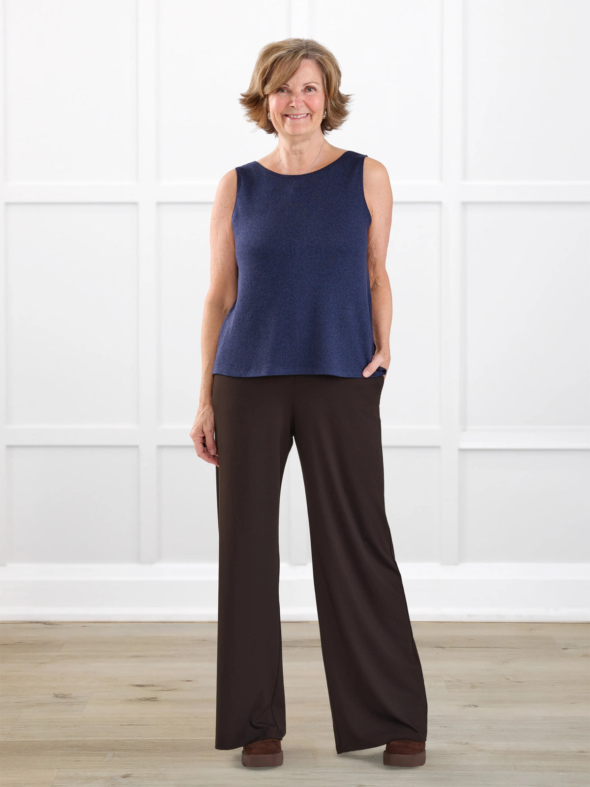 Samara wide leg pocket pant for women in Dark chocolate on model Donna, size S Regular @Donna-S-regular 