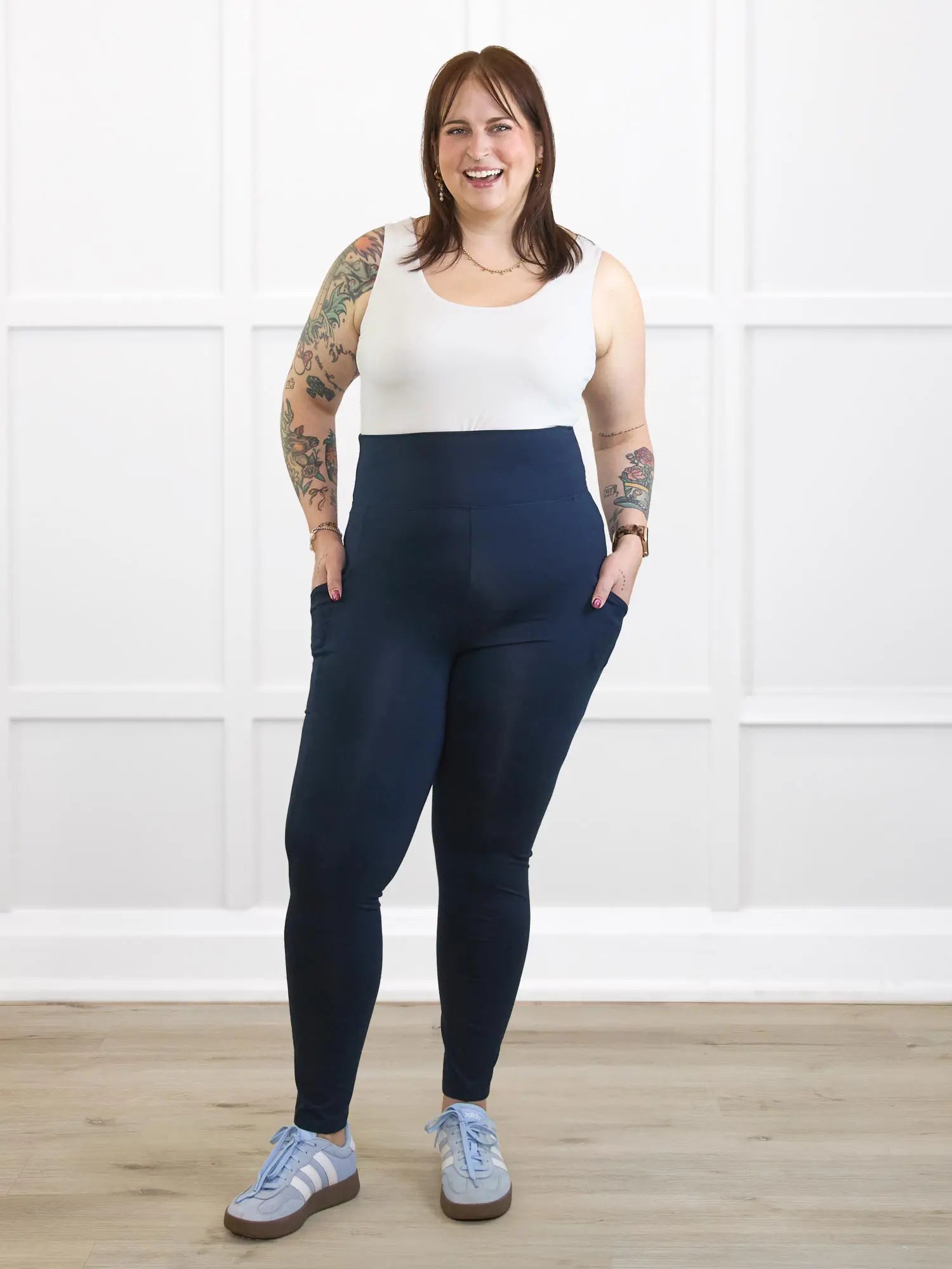 Seana high waisted pocket legging 00 in Navy on model Kaitilin, size XL @Kaitilin-XL 
