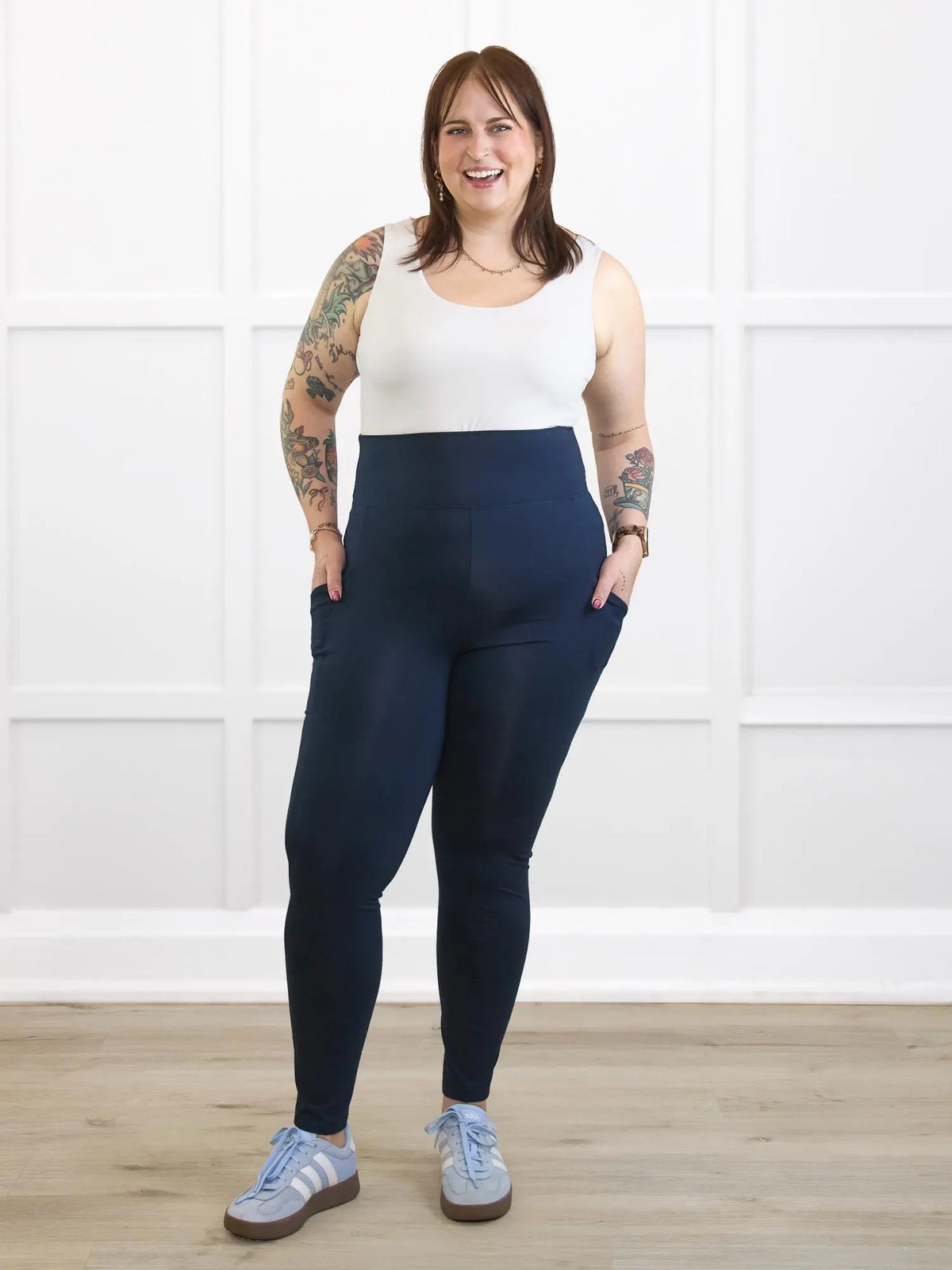Seana high waisted pocket legging 00 in Navy on model Kaitilin, size XL @Kaitilin-XL 
