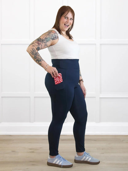 Seana high waisted pocket legging in Navy on model Kaitilin, size XL @Kaitilin-XL 
