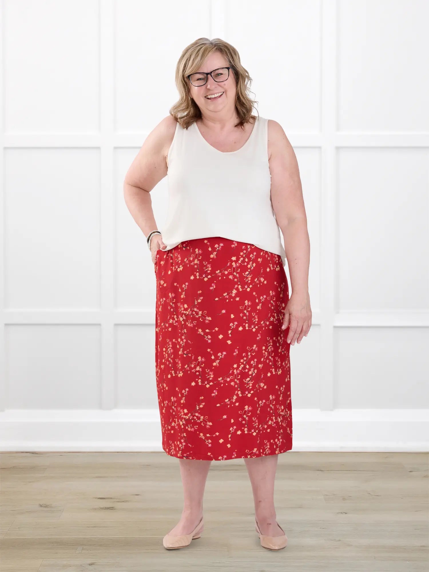 Shirley midi pocket skirt for women in Chili blossom on model Deb, size XL @Deb-XL 